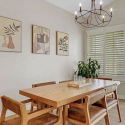 Long rectangular Table For 6 