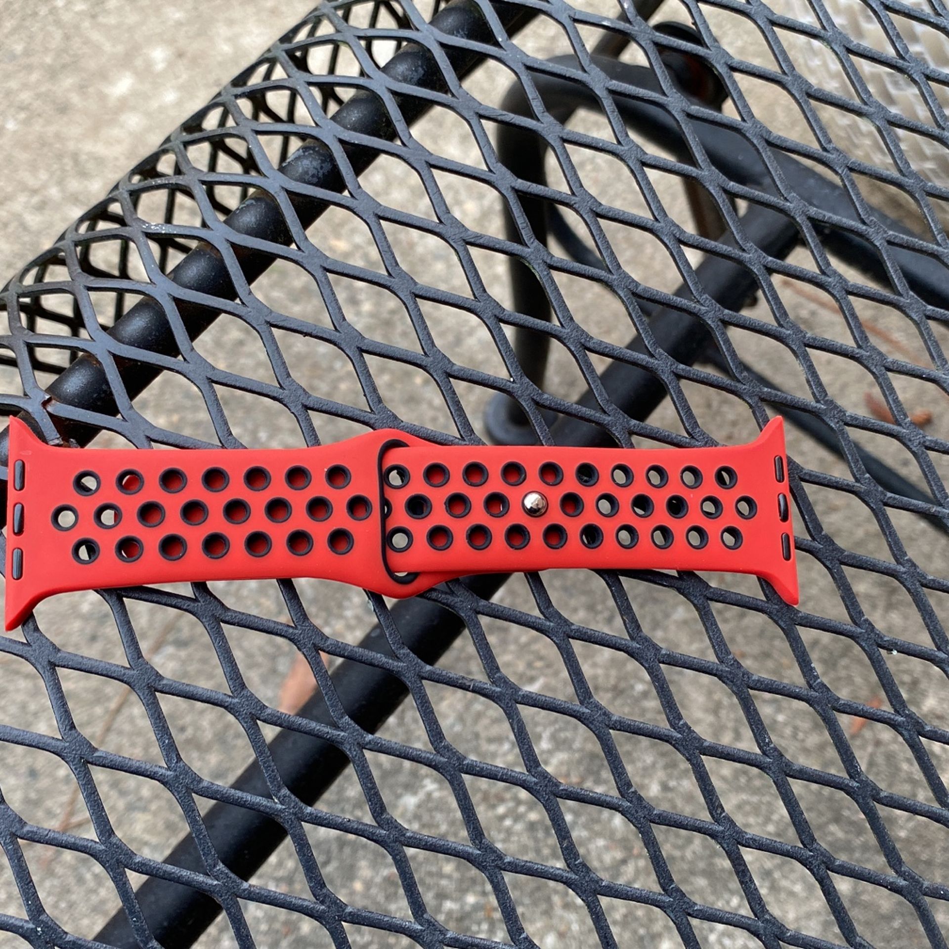 Apple Watch Red And Black Silicone Sports Band 49/45/44/42