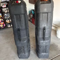 Travel golf club hard case on wheels