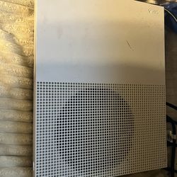 Xbox One S W Controller And 27” Monitor