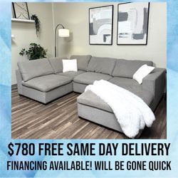 FREE DELIVERY Thomasville Modular Cloud Sectional Couch FINANCING AVAILABLE!