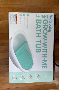 Frida Baby 4-in-1 Grow-With-Me Bath Tub