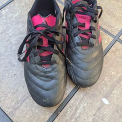 Soccer Cleats Size 4 1/2