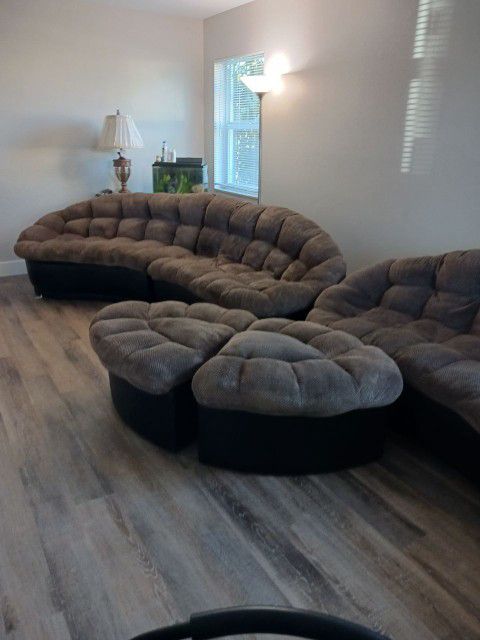 2 Sectionals  With Ottoman s