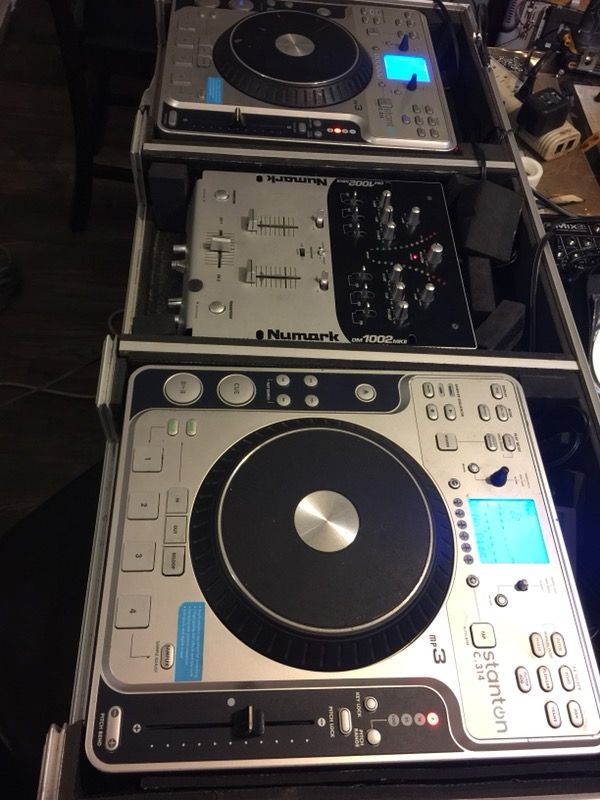 Stanton turntables and numark mixer for Sale in Dallas, TX OfferUp