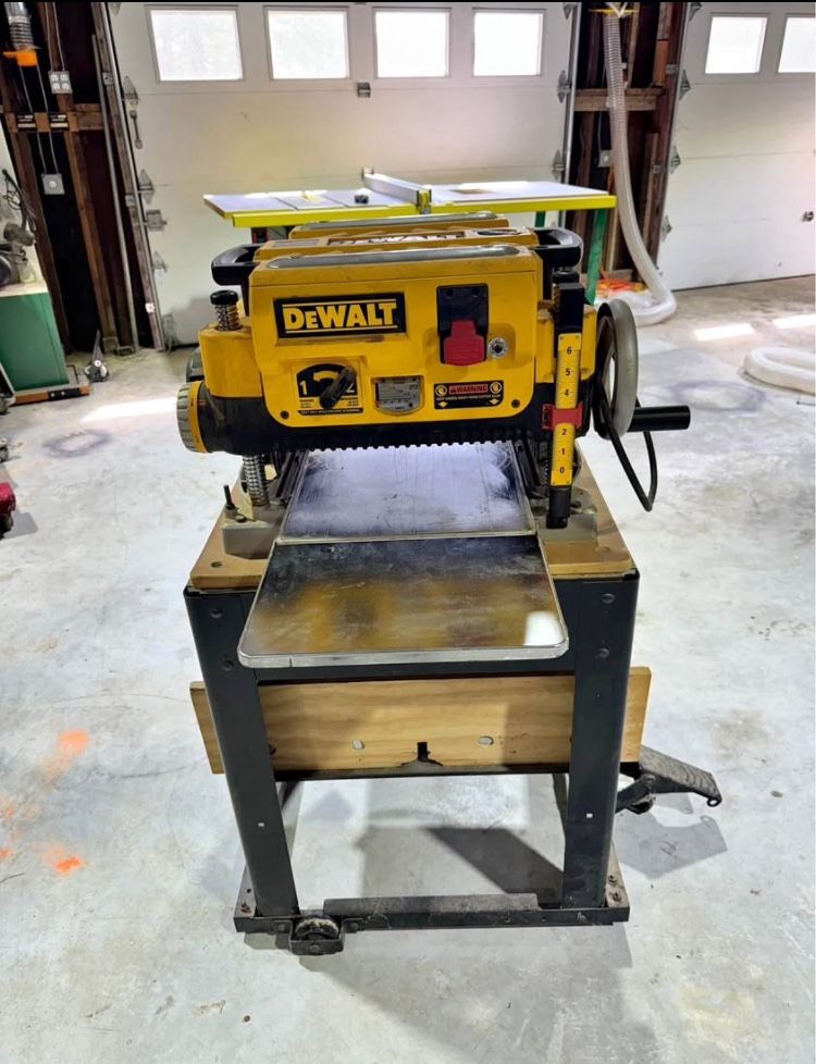 Dewalt Thickness Planer