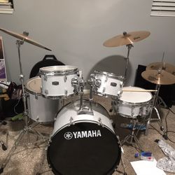 New Yahama drum set