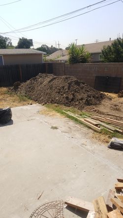 Free dirt in Pomona