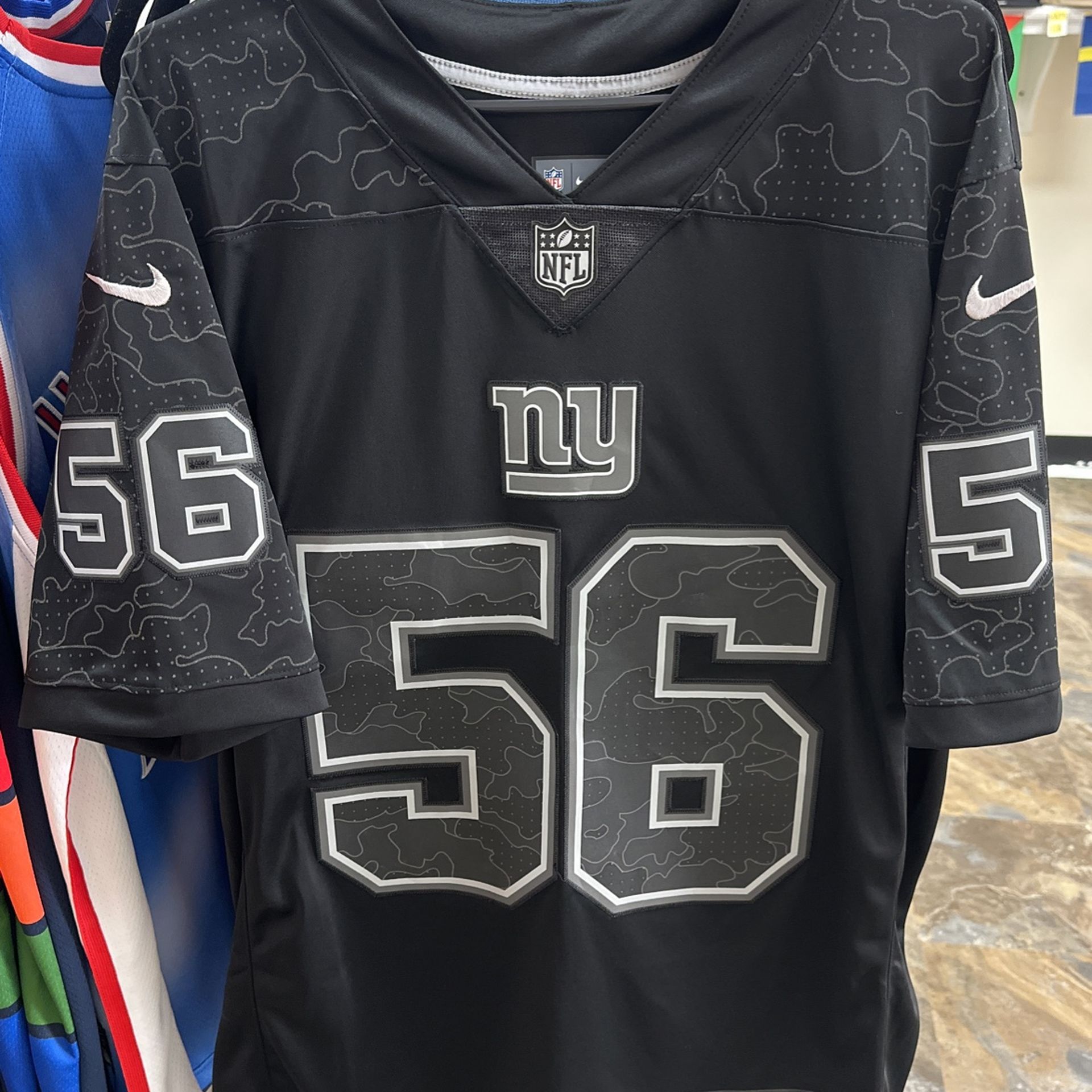 New York Giants football jersey men size L #56 Lawrence Taylor Nike jersey  RFLCTV Limited jersey. Pick up 1549 Cesery Blvd Jacksonville, Florida 32211