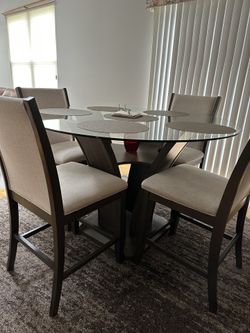 Dinning Table