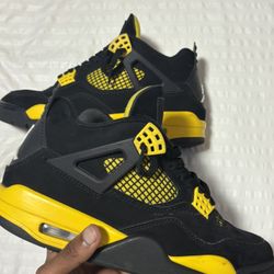 Retro Jordan 4 “Tour Yellow”