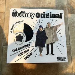 New In Box The Comfy Original Blanket