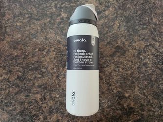 40 oz Owala FreeSip stainless steel water bottle in white