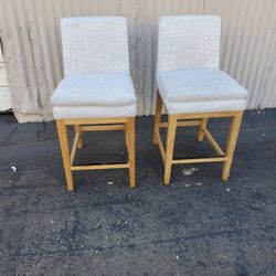 2 Stools