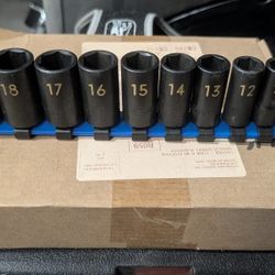 Matco 12 PIECE 3/8" DRIVE METRIC 6 POINT MID-LENGTH IMPACT SOCKET SET