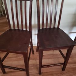 Table 4 chairs