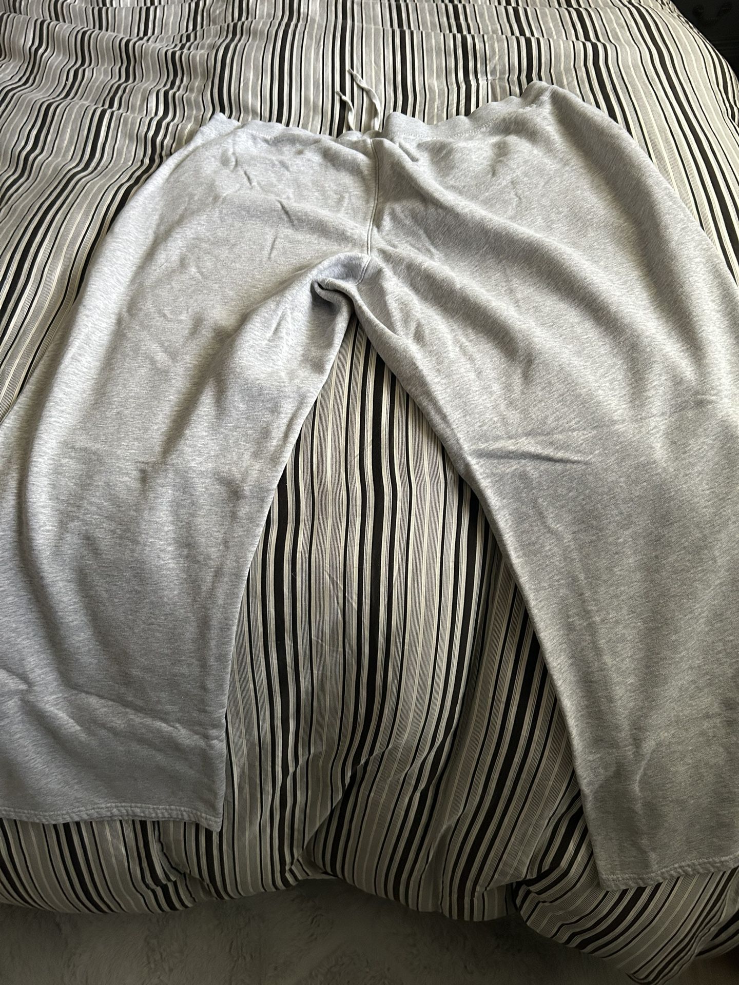 Sweatpants size XXL