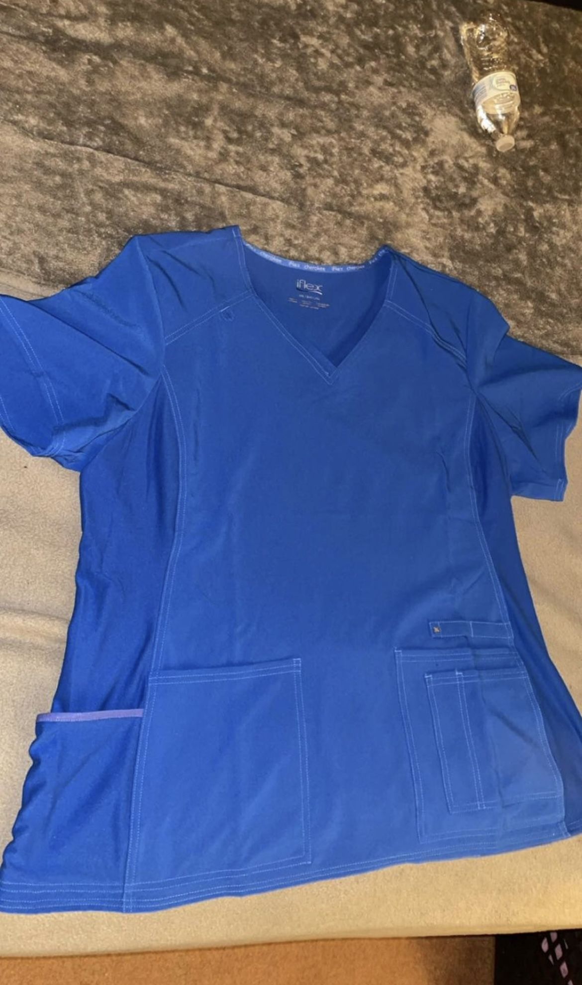 Cherokee iFlex scrub Top