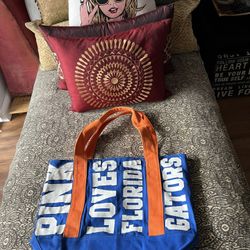 RARE !-VS PINK 5th & Ocean Y2K Florida GATORS Canvas zippered Sport DUFFLE BAG !