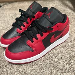 Air Jordan’s Women’s Size 7