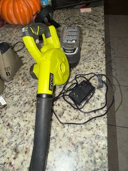 Ryobi Cordless Leaf Blower with Battery and Charger