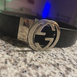Like New Gucci Mens Belt 