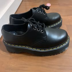 Doc Martens Black Leather Platform Shoes Size 7