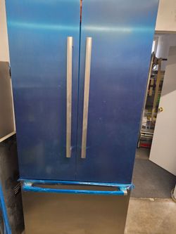 BOSCH BENCHMARK 36-INCH BUILT IN Door Refrigerator Blue Stainless Steel