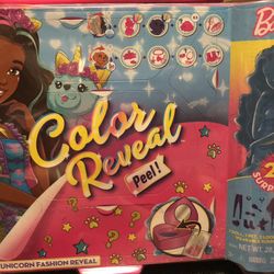 COLOR REVEAL BARBIE W 25 Surprises New