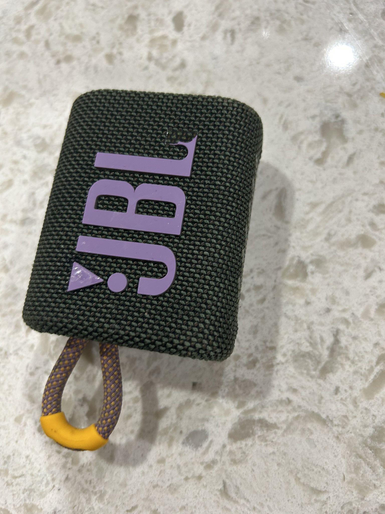 JBL Go3