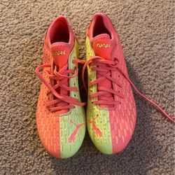 Puma Future Soccer Shoes 7.5 Woman