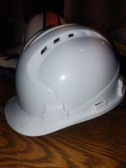 Box of 20 carabiner type helmets brand new