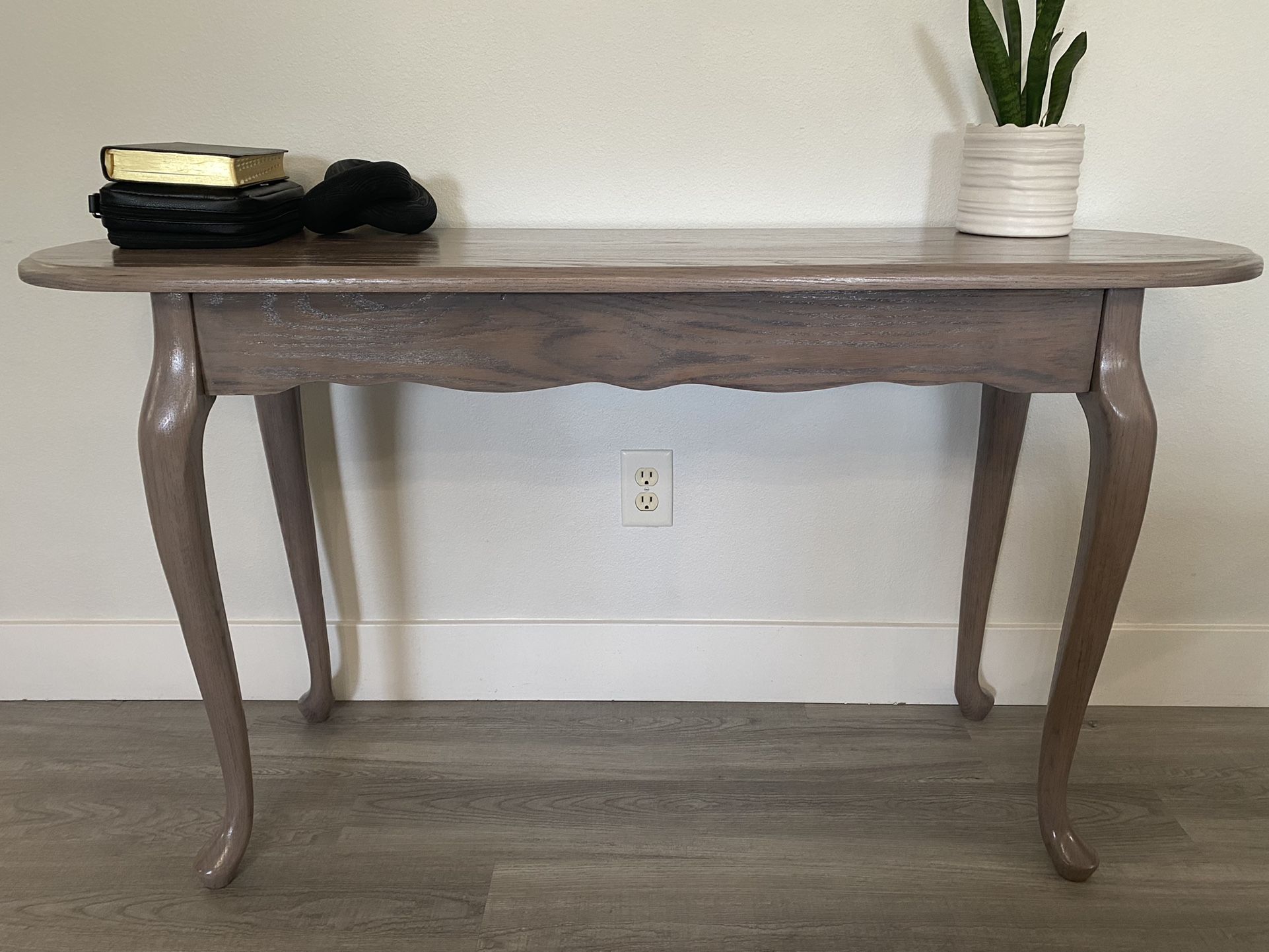 Entry Way Table