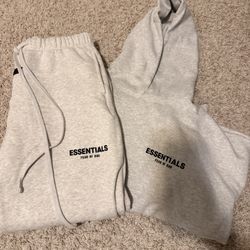 Men’s Essential Fear of God White Oak Set