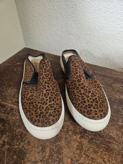 Slip on girls shoes size 7
