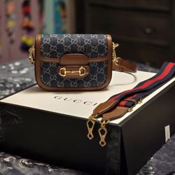 Gucci Horsebit Navy Mini Shoulder Bag / Mini Bolso De Hombro Azul Gucci Horsebit