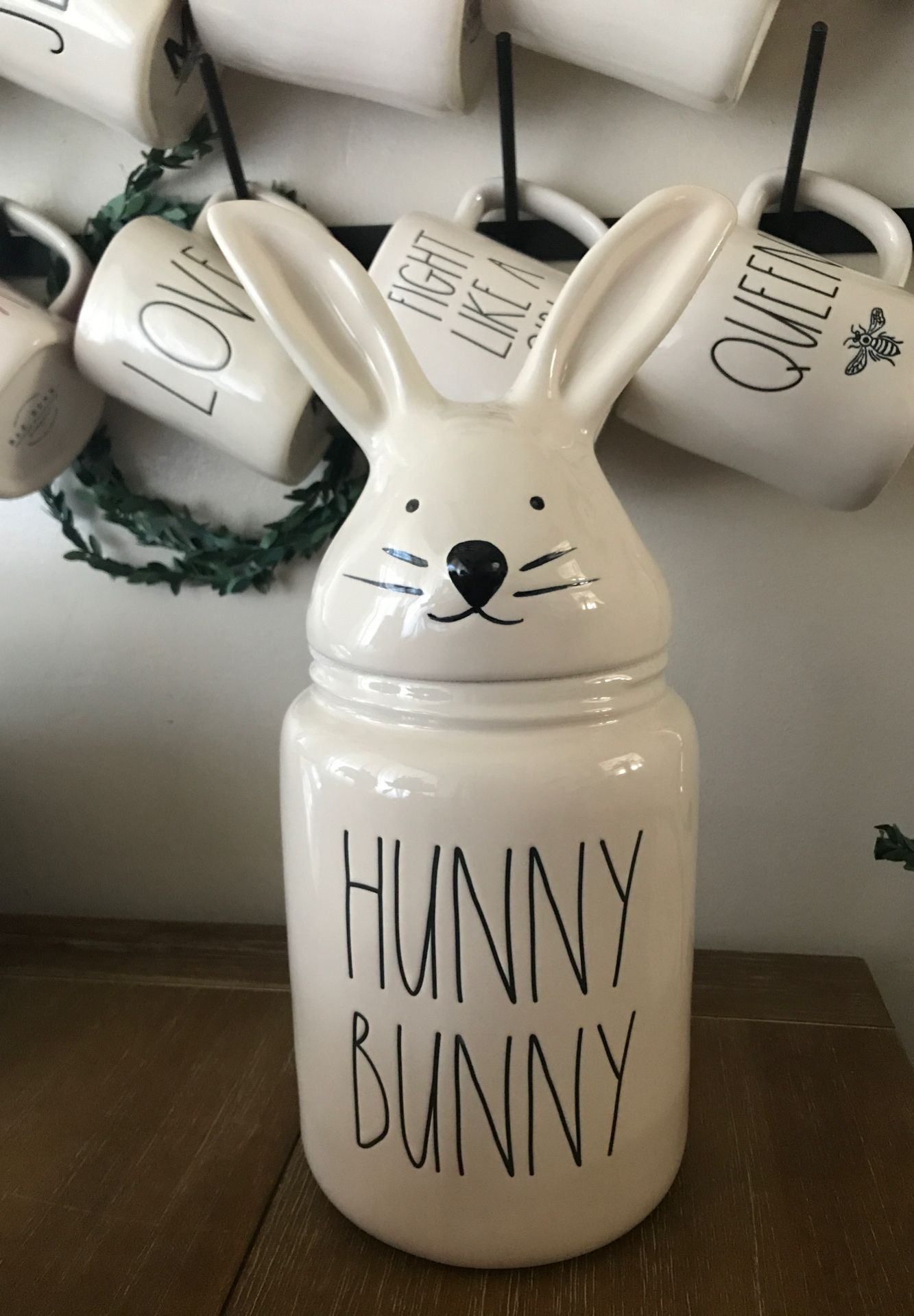 Rae Dunn hunny bunny canister