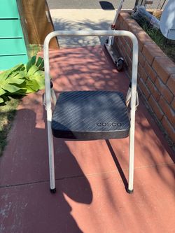 Folding step stool