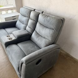 Bobs Furniture 2 Seat Recliner Couch With Cup Holders 