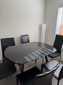 Extension dining table