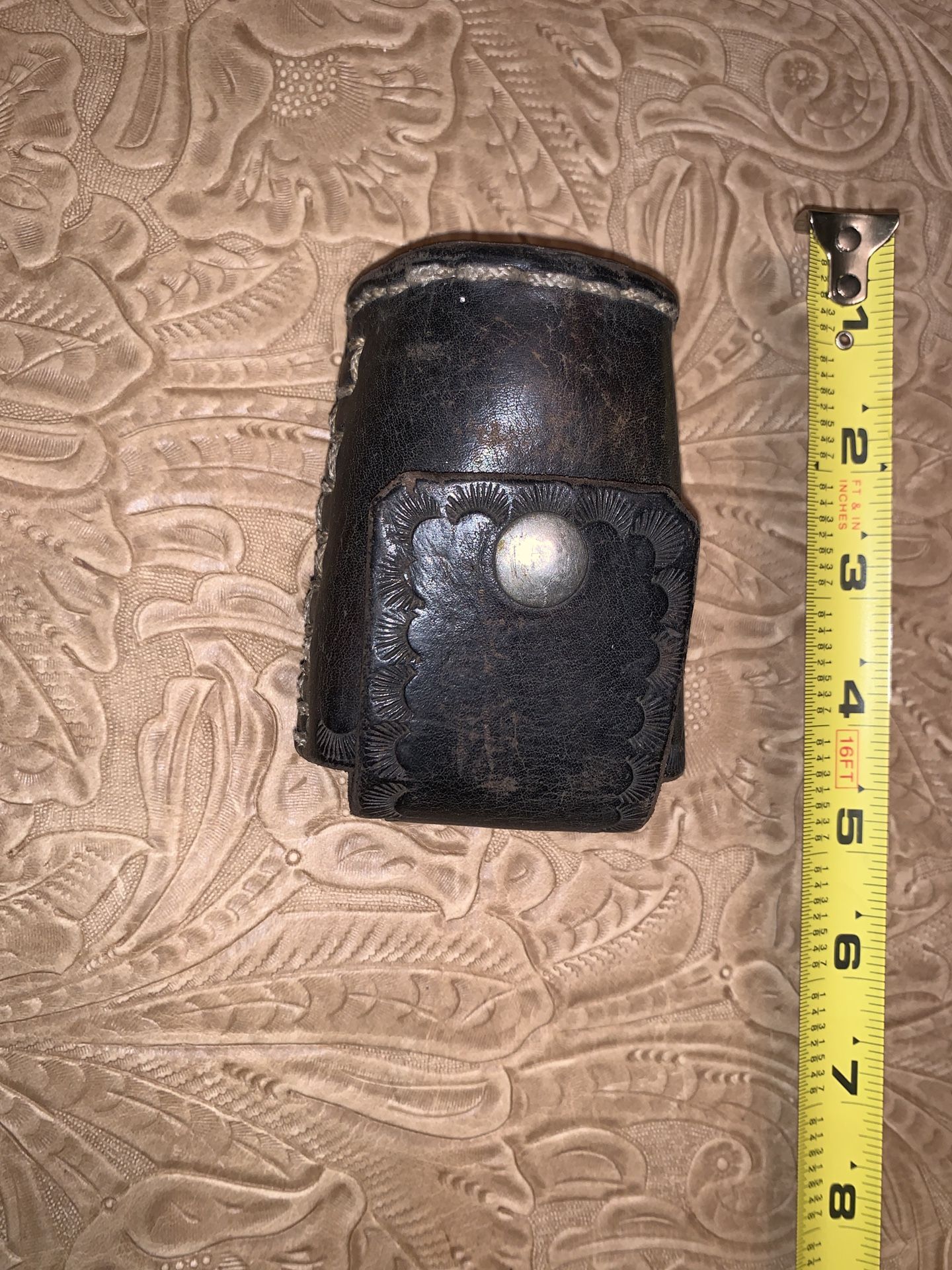 Speed loader pouch leather