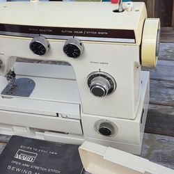 Montgomery Wards Model Urr 1930 Sewing machine 