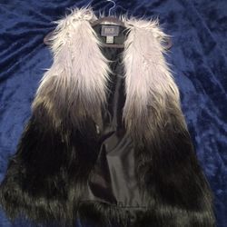 BKE Outerwear Faux Fur Vest Size Small