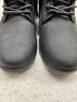 Rocawear Amboy Faux Leather Boots Men’s Size 8 Preowned good condition pet & smoke free home. Durable black faux leather Rocawear Amboy boots are a