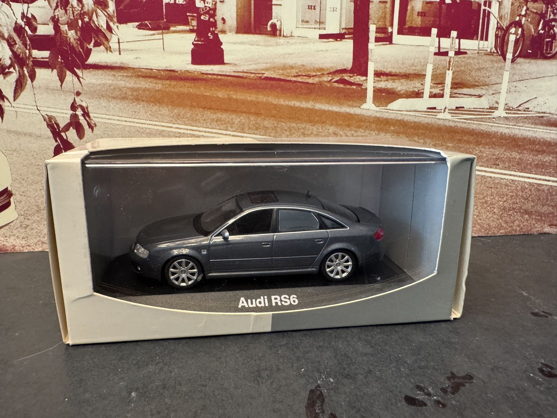 1:43 Scale Minichamps Audi RS6 Sedan Diecast Car with Display Case.