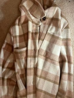 Flannel sweater tan and white