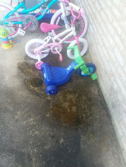 Toddler girl bike and tricycle