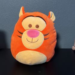 Tigger squishmallow 