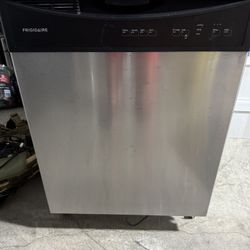 Frigidaire Dish Washer - used