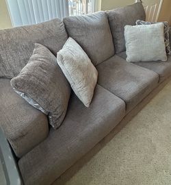 Couch/ Sofa
